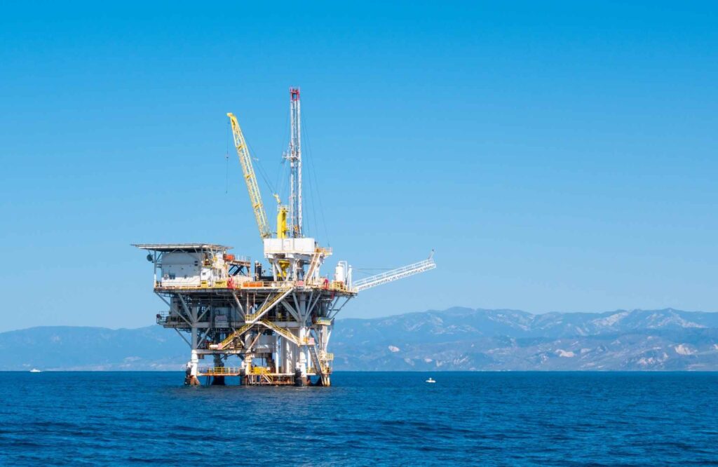 Quantas plataformas petrolíferas existem no Brasil