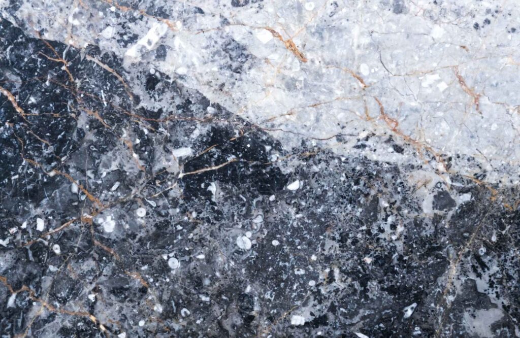 O que é prospecção mineral