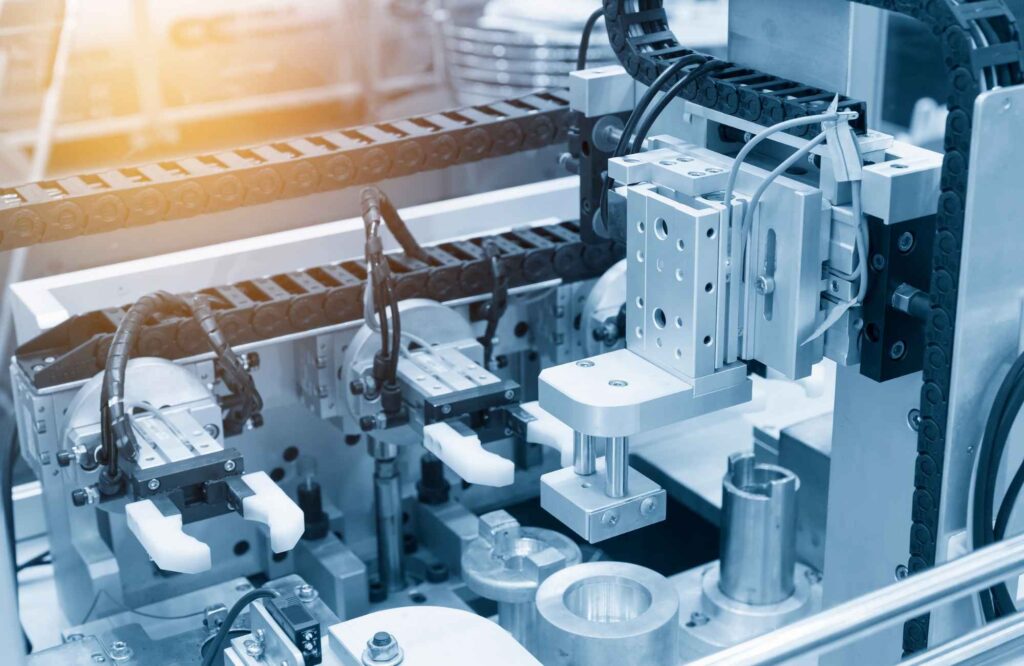 Quais são os benefícios do uso de um martelo pneumático industrial